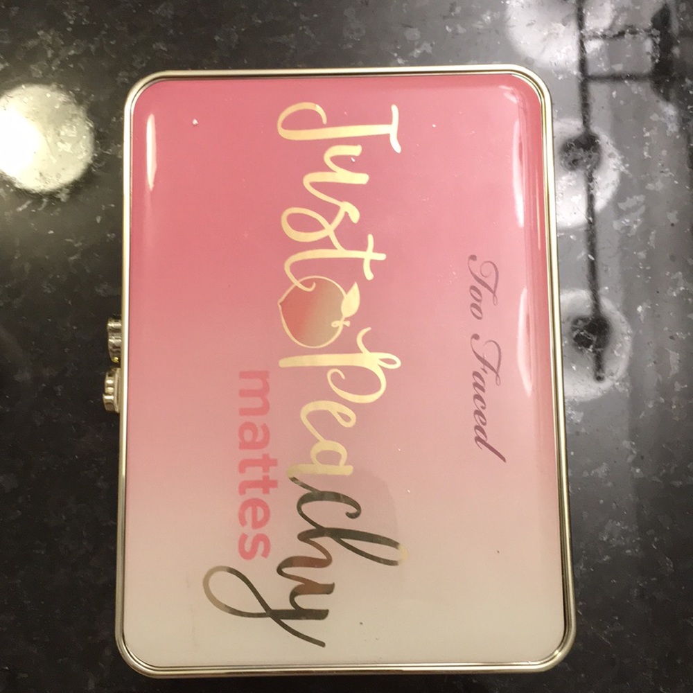 Too Faced ‘Just Peachy’ Mattes Palette